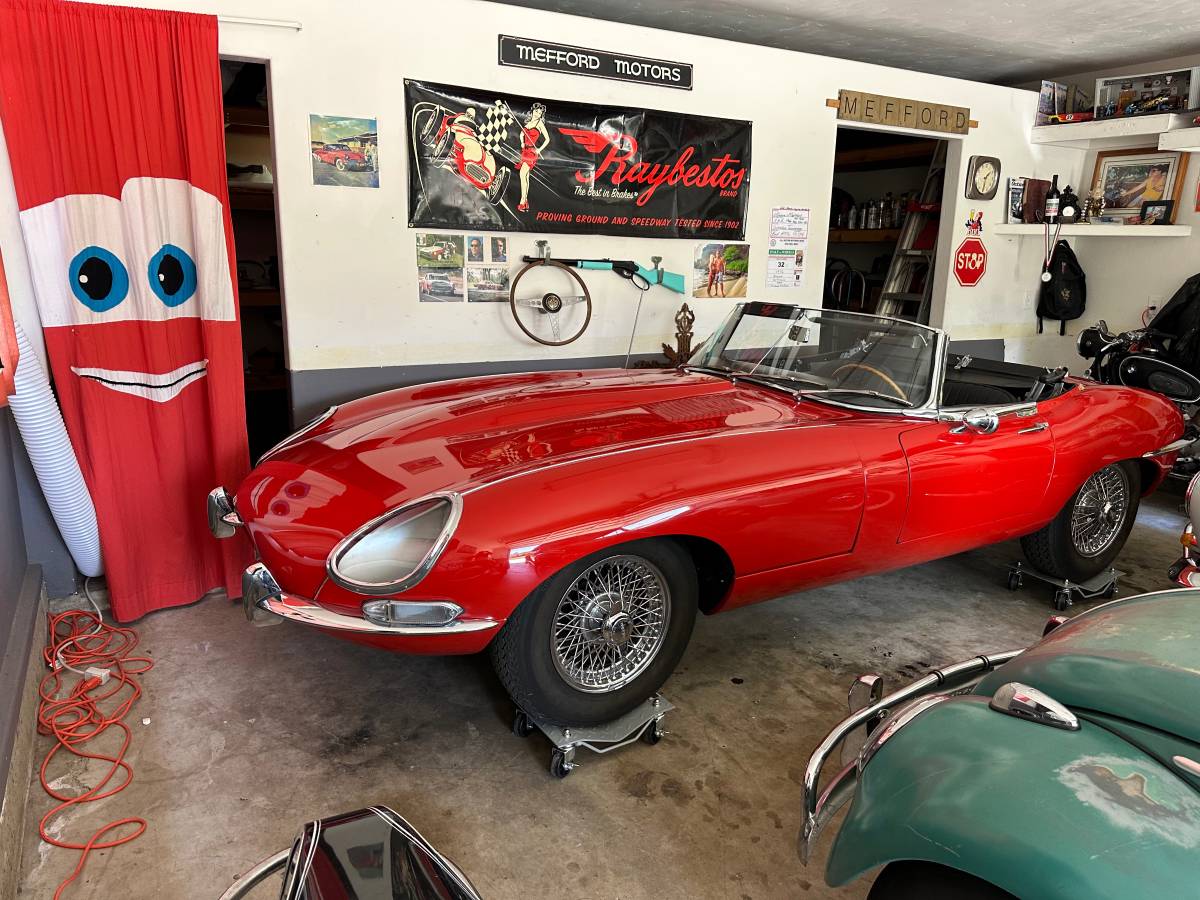 Jaguar-xke-1966-4