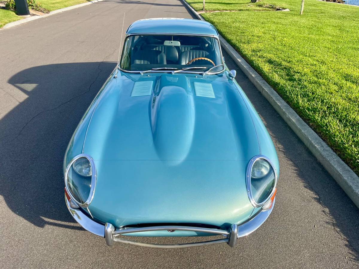 Jaguar-xke-1966-blue-1