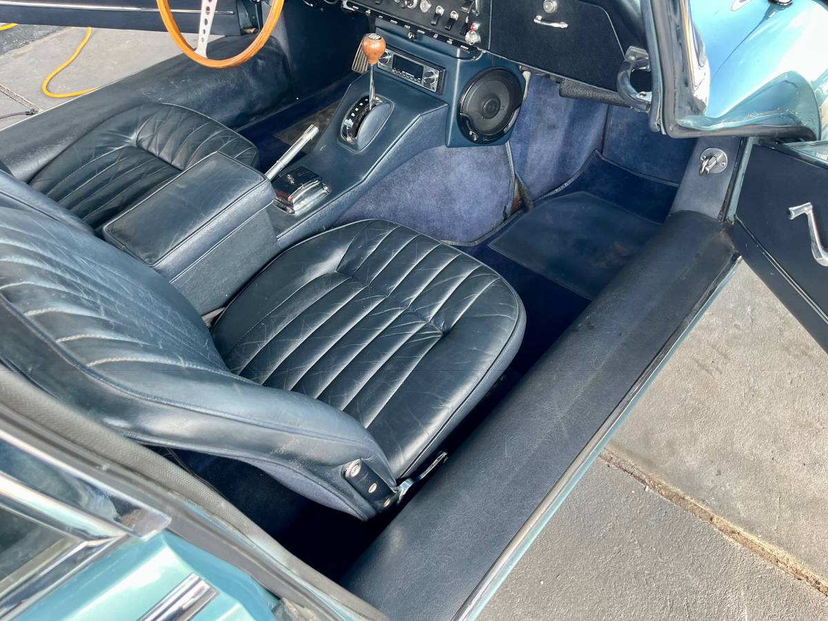 Jaguar-xke-1966-blue-13