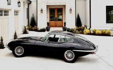 Jaguar-xke-1966-blue