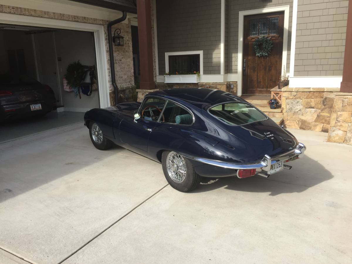 Jaguar-xke-1966-blue-2