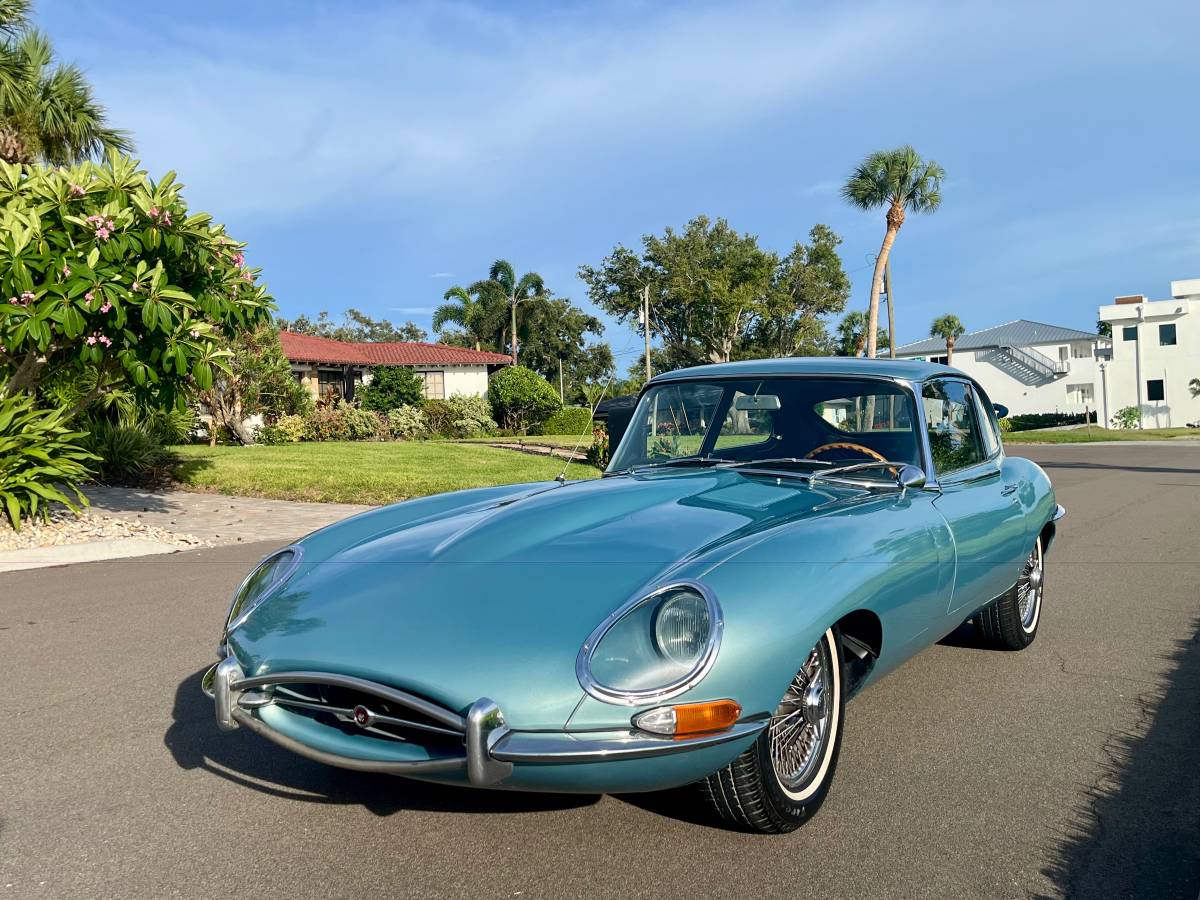 Jaguar-xke-1966-blue-2