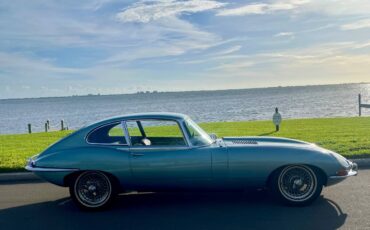 Jaguar-xke-1966-blue-3