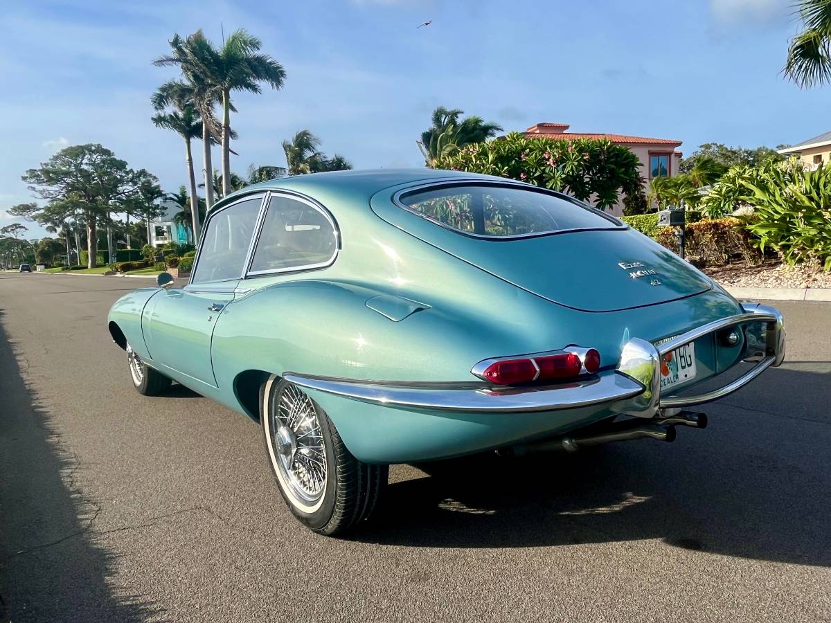 Jaguar-xke-1966-blue-5