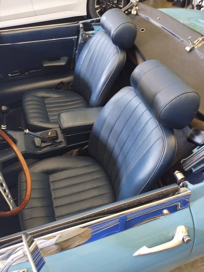 Jaguar-xke-1969-blue-2