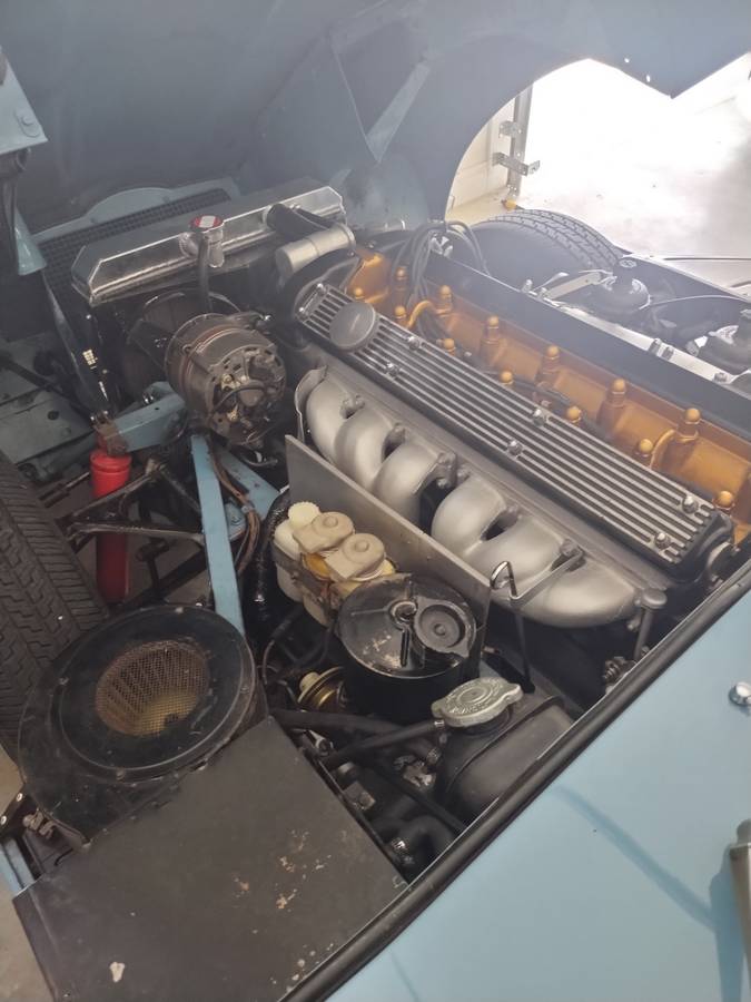 Jaguar-xke-1969-blue-8