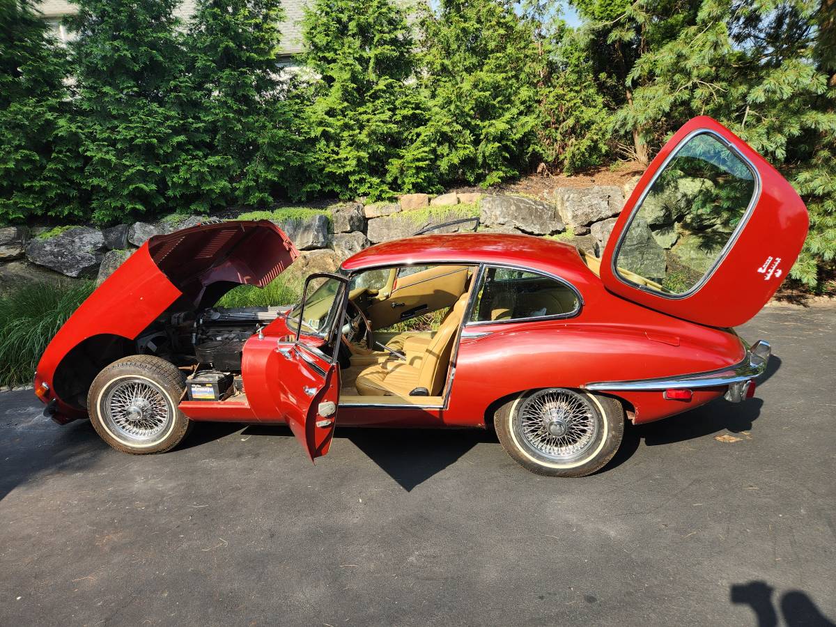 Jaguar-xke-1969-red-1