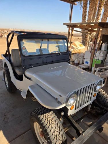 Jeep-1947-White-4