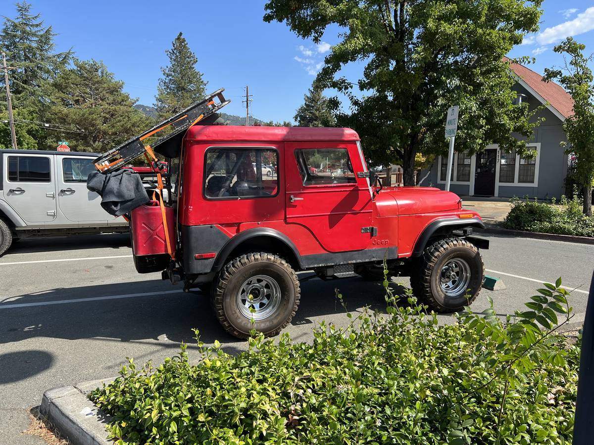 Jeep-1975-2