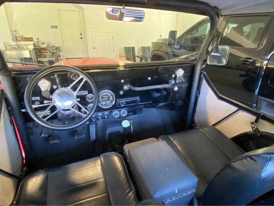 Jeep-1975-8