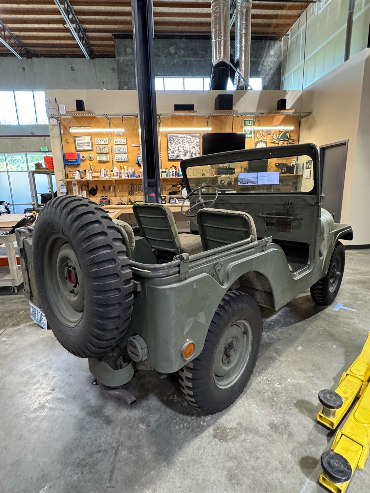 Jeep-CJ-1953-3