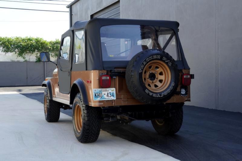 Jeep-CJ-1979-Convertible-3