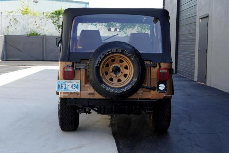 Jeep-CJ-1979-Convertible-4