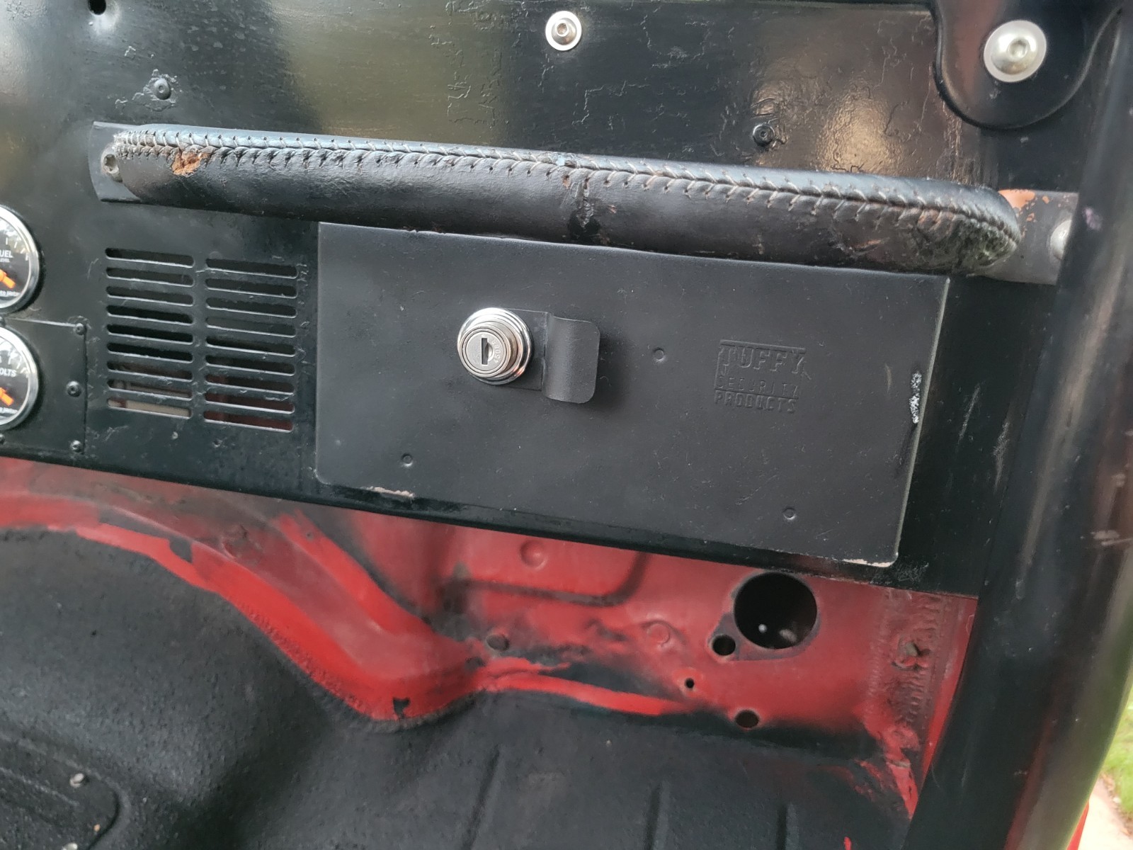 Jeep-CJ-1981-SUV-28