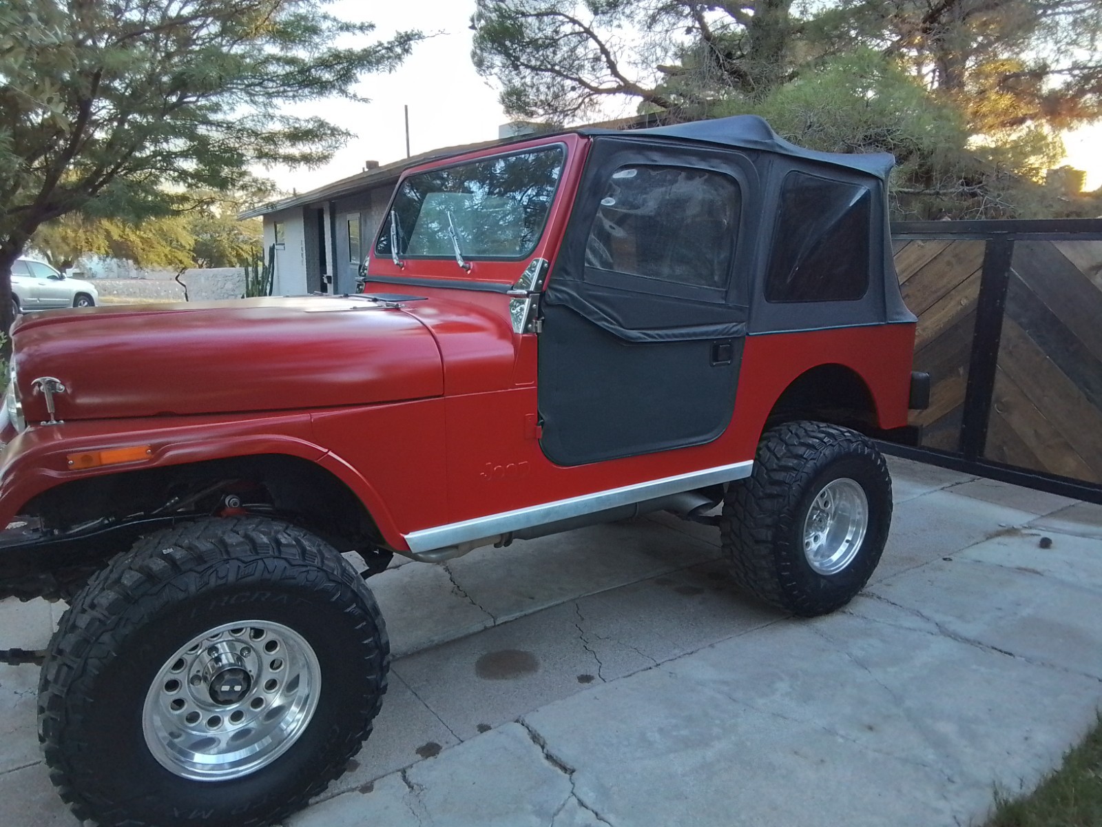 Jeep-CJ-1981-SUV-8