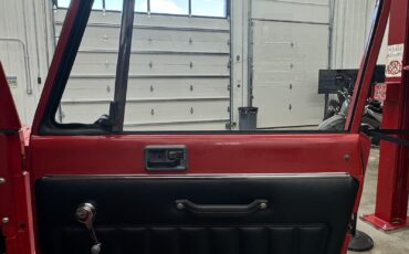 Jeep-CJ-1983-15