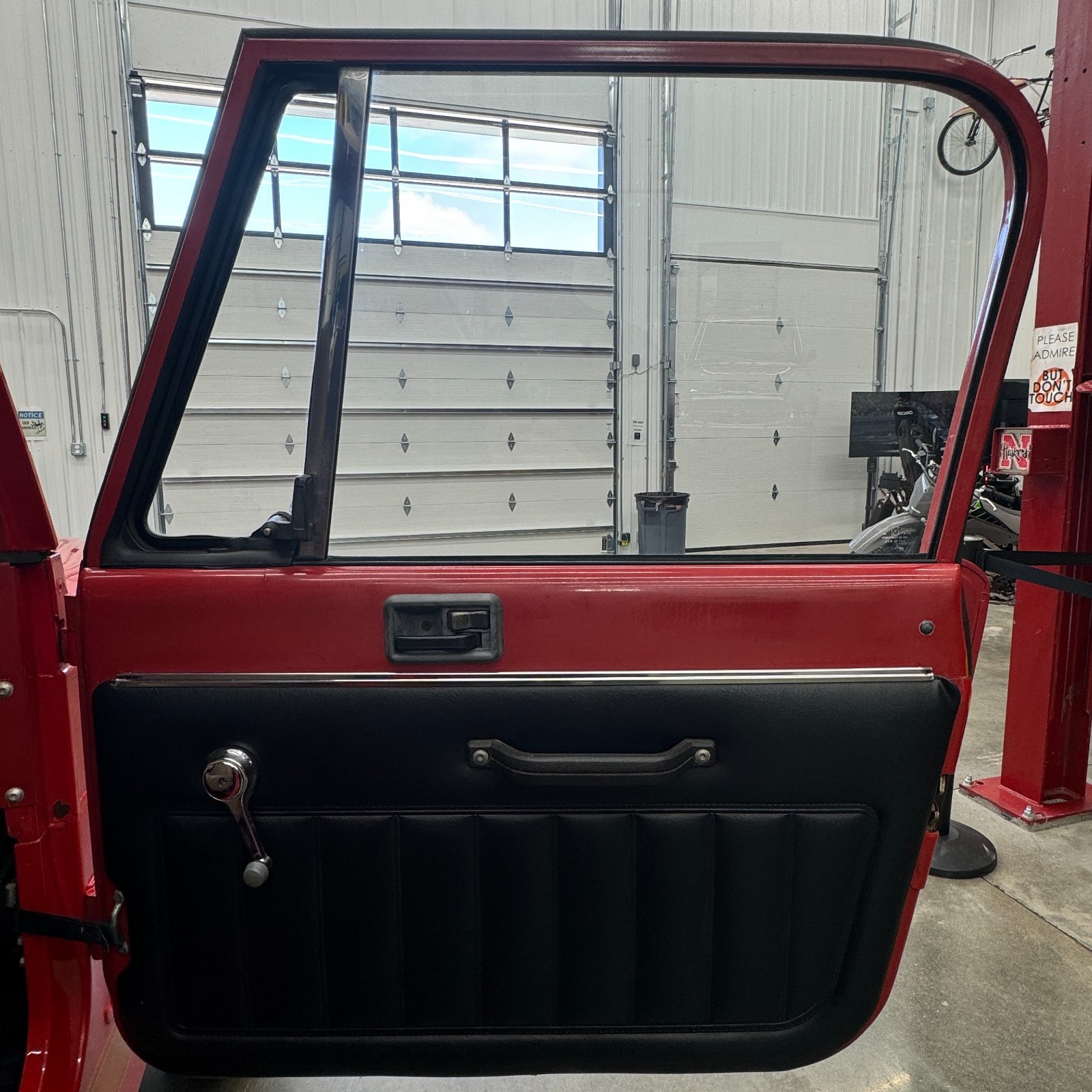 Jeep-CJ-1983-15