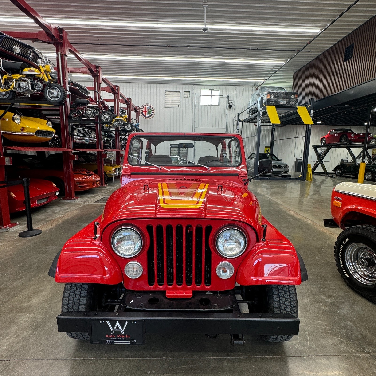 Jeep-CJ-1983-2