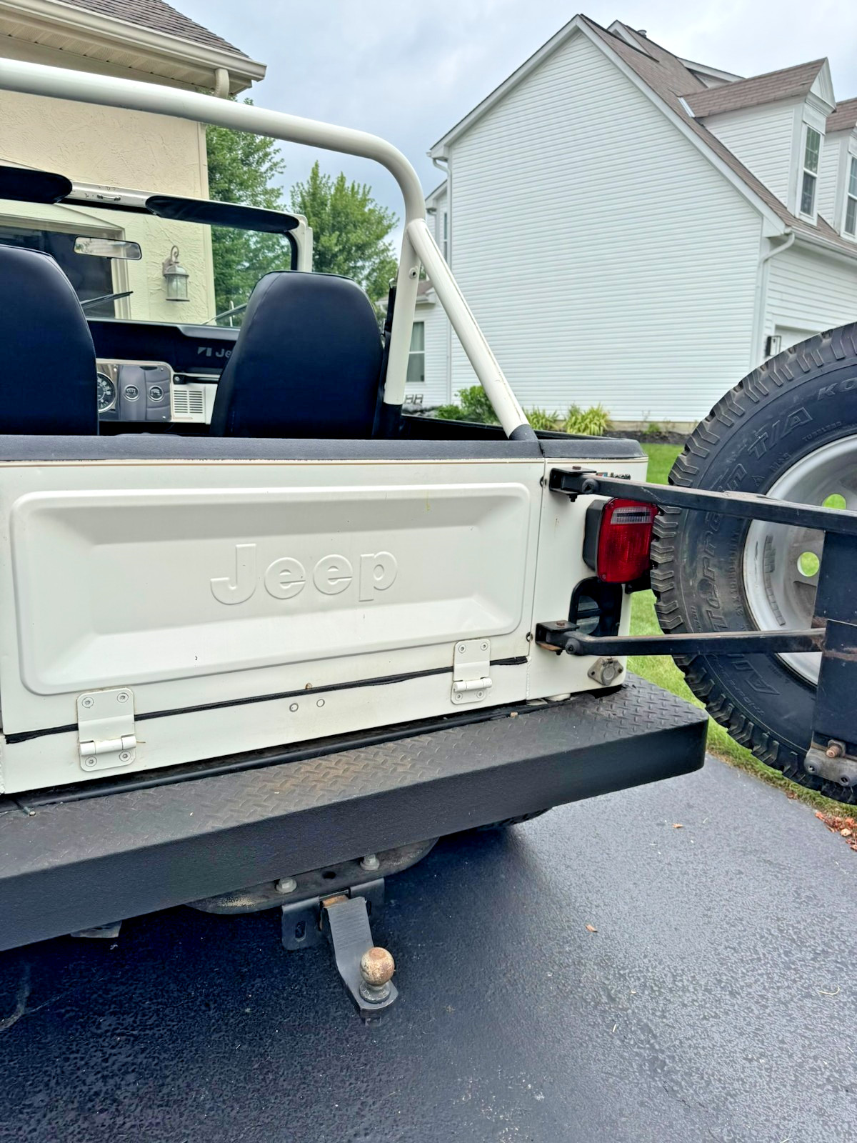 Jeep-CJ-1984-SUV-11