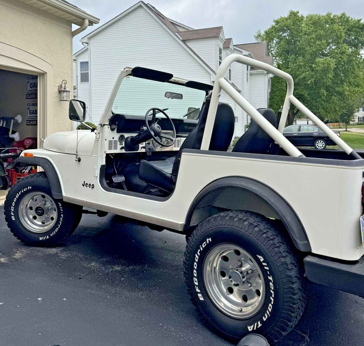 Jeep-CJ-1984-SUV-13