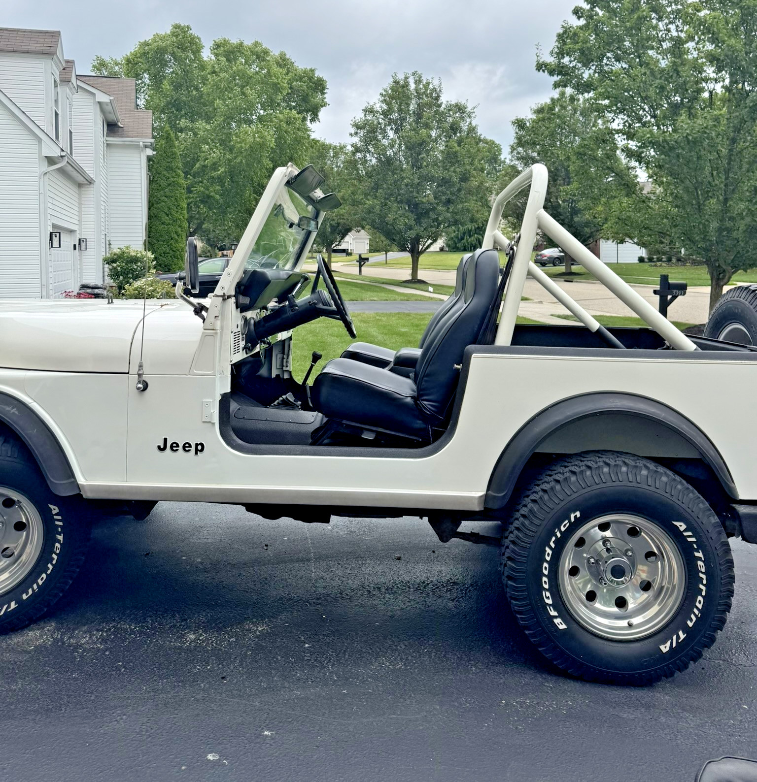 Jeep-CJ-1984-SUV-14