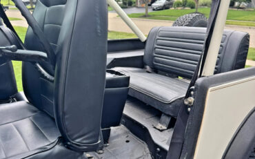 Jeep-CJ-1984-SUV-16