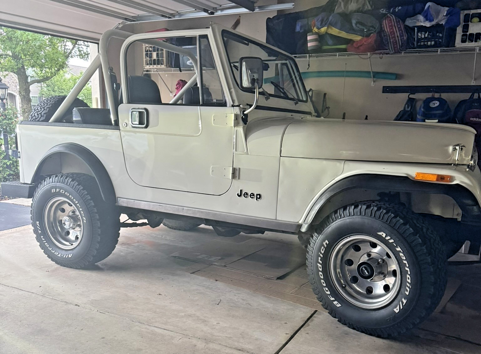 Jeep-CJ-1984-SUV-18