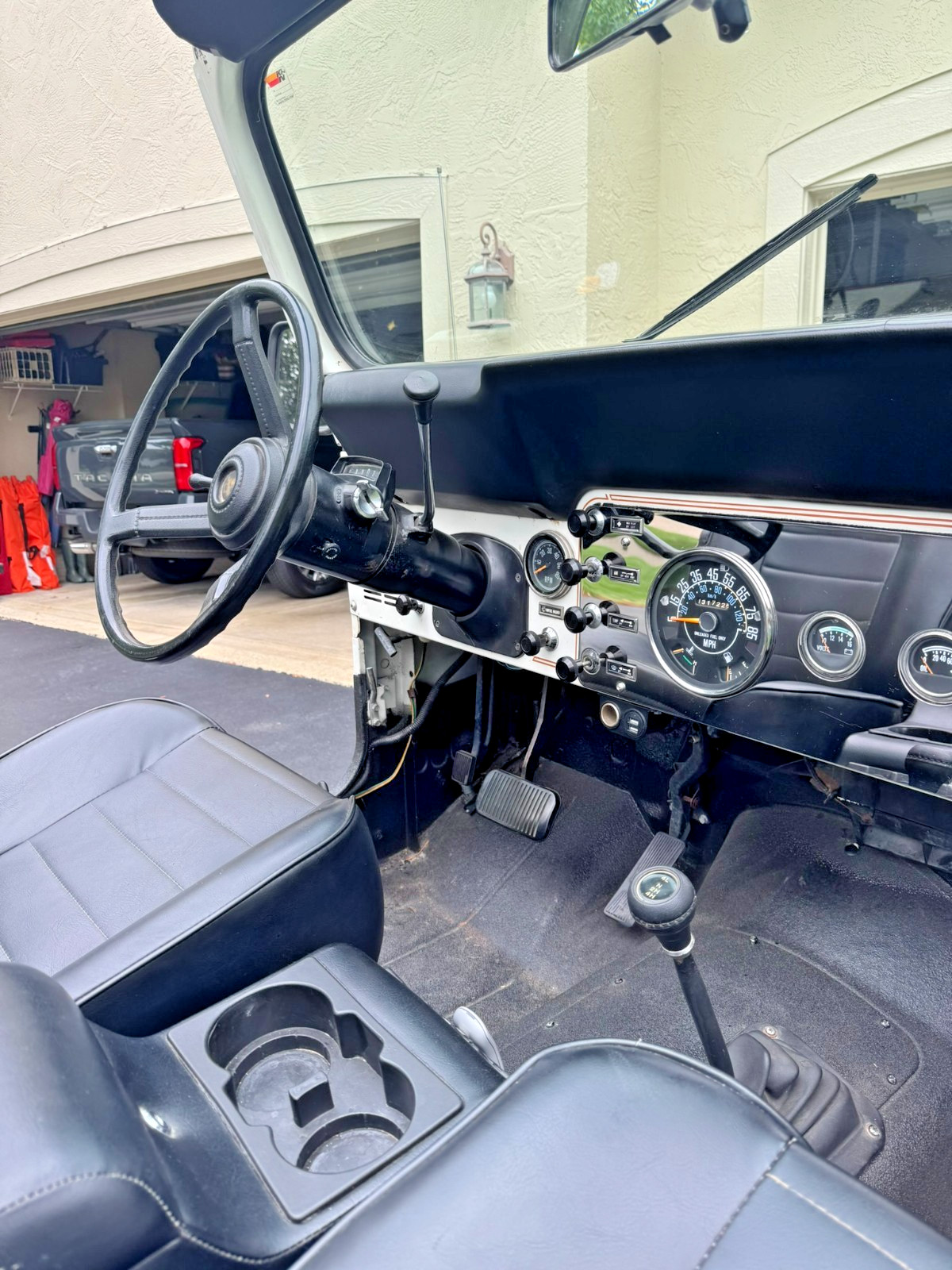 Jeep-CJ-1984-SUV-7