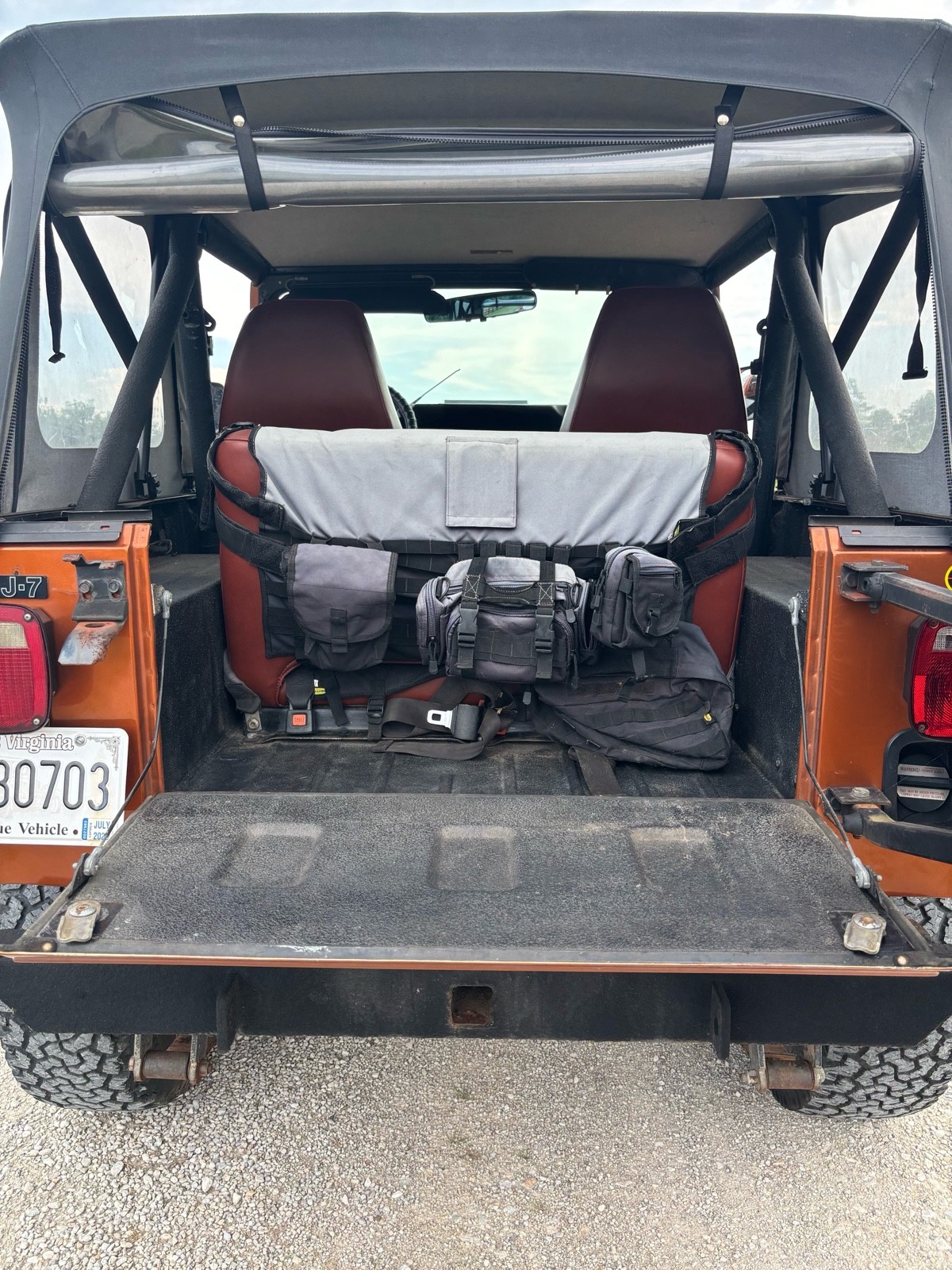 Jeep-CJ-1985-SUV-13