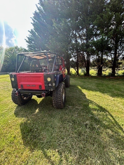 Jeep-CJ-1985-SUV-4