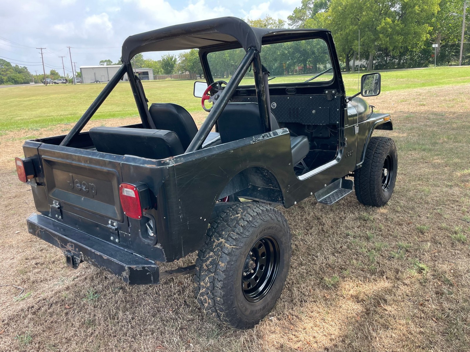 Jeep-CJ-7-1983-2