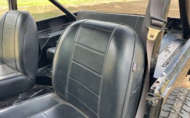 Jeep-CJ-7-1983-3