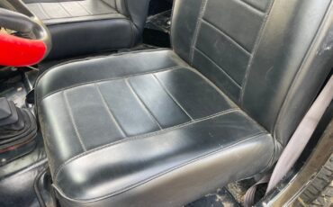 Jeep-CJ-7-1983-4