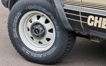 Jeep-Cherokee-1987-SUV-11