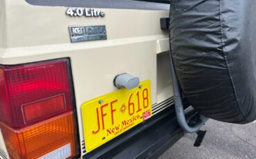 Jeep-Cherokee-1987-SUV-14