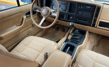 Jeep-Cherokee-1987-SUV-16