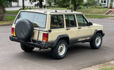 Jeep-Cherokee-1987-SUV-2