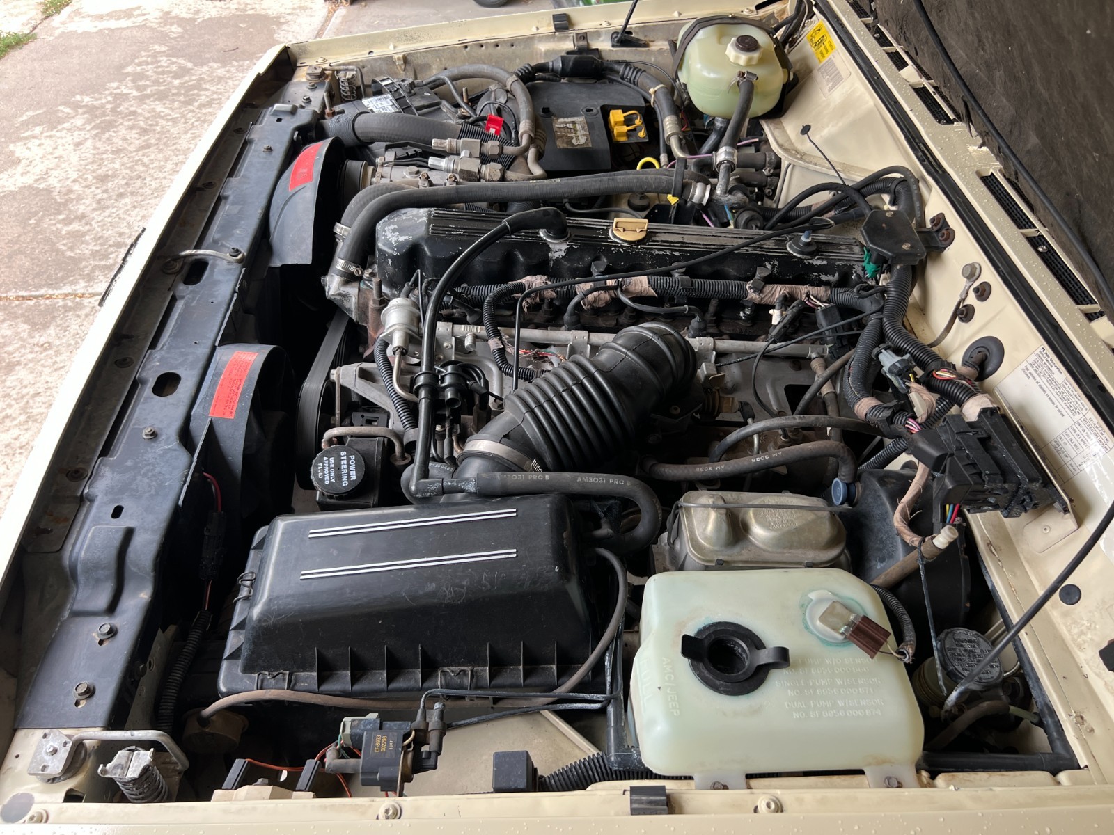 Jeep-Cherokee-1987-SUV-25