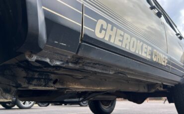 Jeep-Cherokee-1987-SUV-30