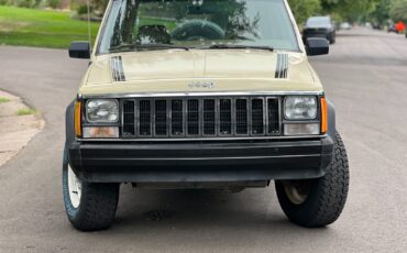 Jeep-Cherokee-1987-SUV-6
