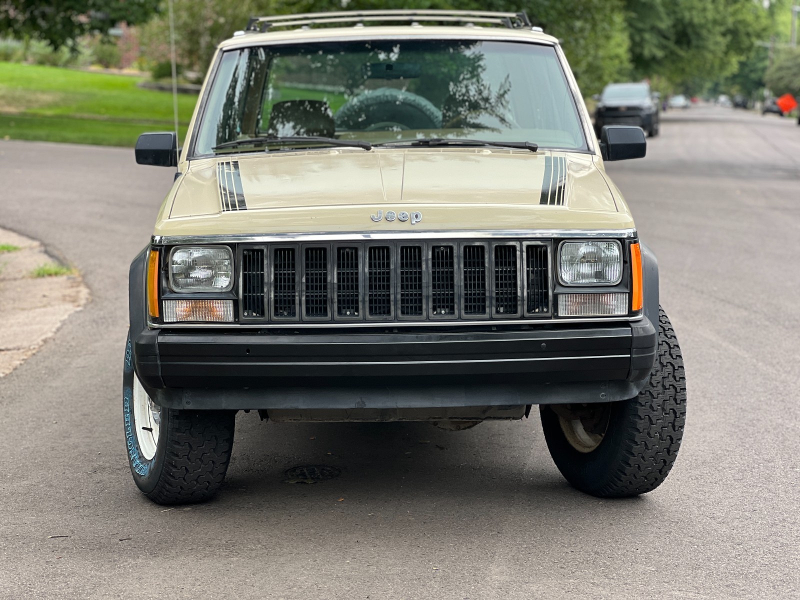 Jeep-Cherokee-1987-SUV-6