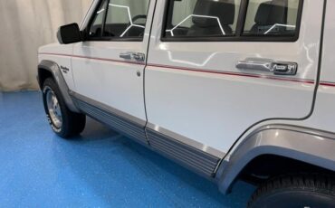 Jeep-Cherokee-1991-SUV-10
