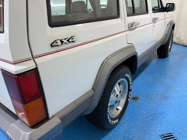 Jeep-Cherokee-1991-SUV-17