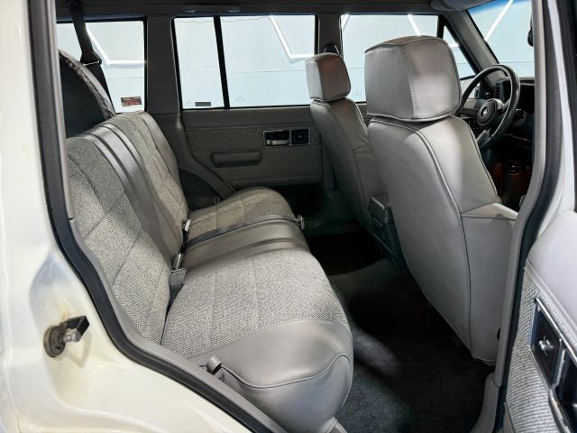 Jeep-Cherokee-1991-SUV-20