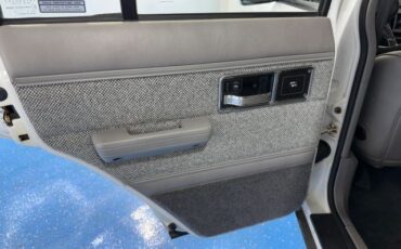 Jeep-Cherokee-1991-SUV-24