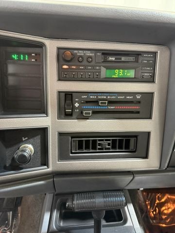 Jeep-Cherokee-1991-SUV-27