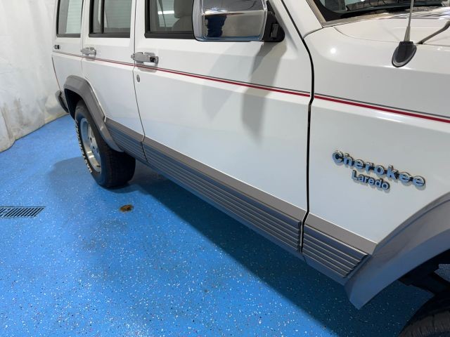 Jeep-Cherokee-1991-SUV-31