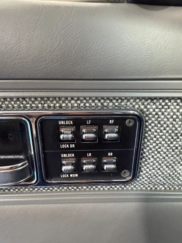 Jeep-Cherokee-1991-SUV-38