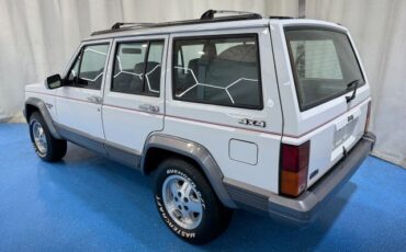 Jeep-Cherokee-1991-SUV-5