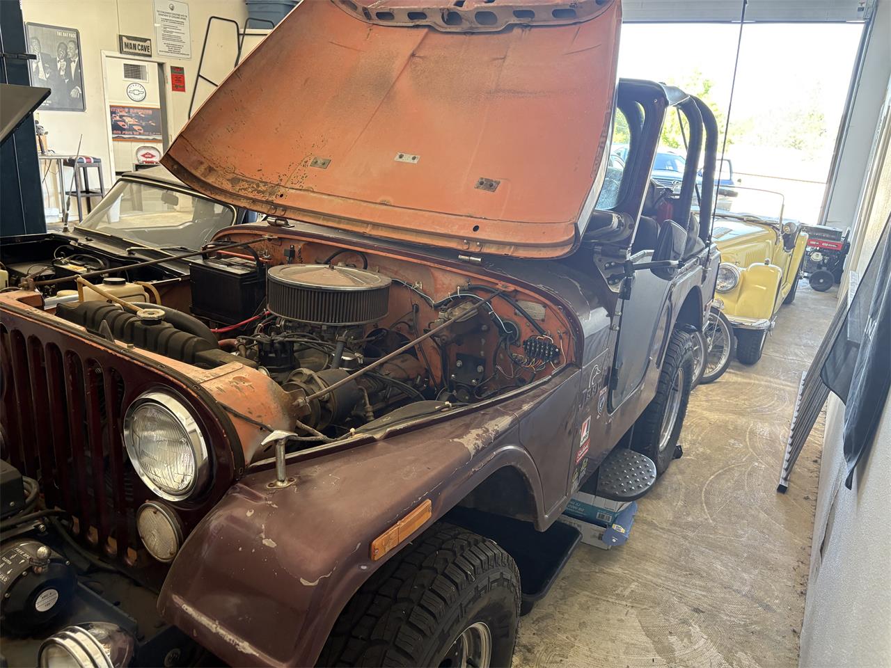 Jeep-Cj5-1972-Burgandy-Black-3